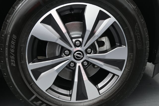 Used 2023 Nissan Murano SV FWD image 9