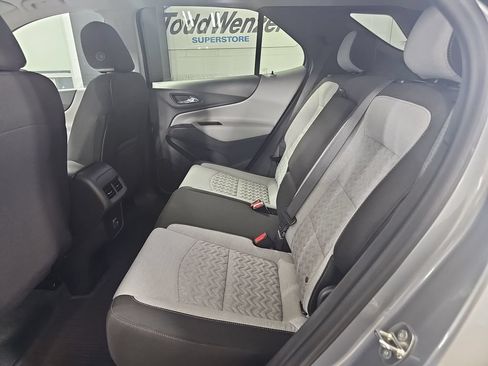 Used 2024 Chevrolet Equinox LS w/ LS Convenience Package FWD image 17
