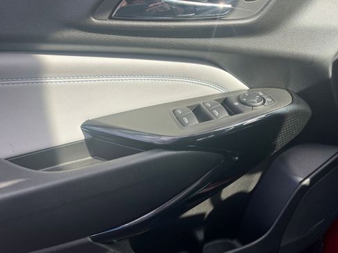 Used 2025 Chevrolet Trax LT image 20