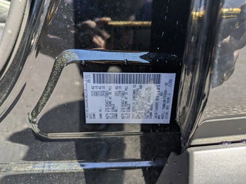 Used 2023 Nissan Rogue S image 30