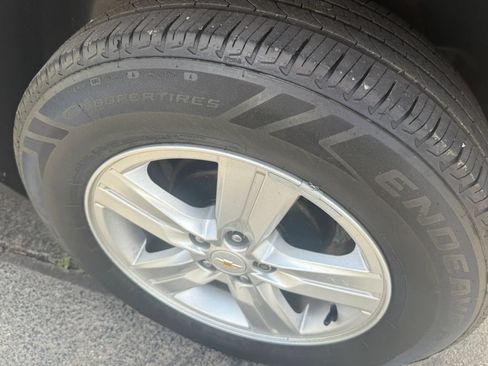 Used 2020 Chevrolet Trax LS w/ Tint and Cruise Package FWD image 5