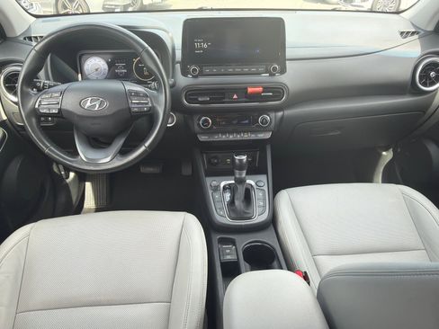 Certified 2022 Hyundai Kona Limited FWD image 2