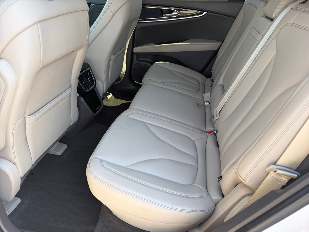 Used 2022 Lincoln Nautilus AWD w/ Premium Package image 14