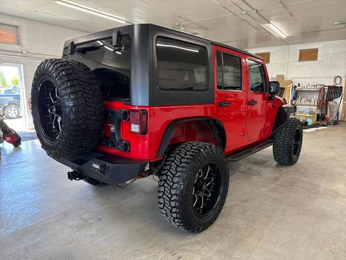 Used 2014 Jeep Wrangler Unlimited Rubicon w/ Connectivity Group AWD/4WD image 80