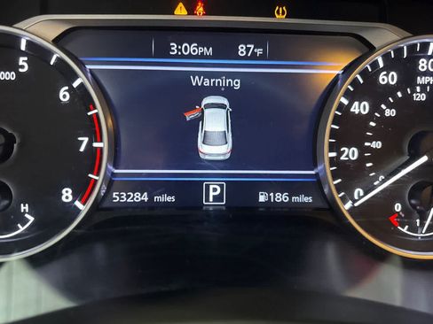 Used 2024 Nissan Sentra SV FWD image 25