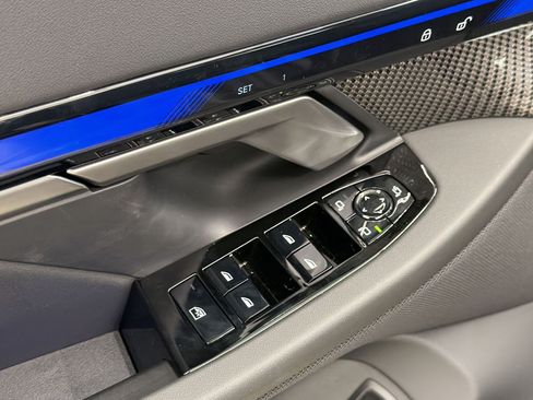 New 2027 BMW M5 Touring AWD/4WD image 22