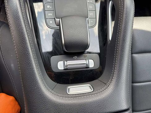 Used 2024 Mercedes-Benz GLS 450 4MATIC image 25