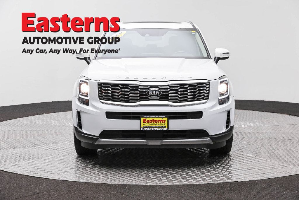 Used 2020 Kia Telluride S w/ S 8 Passenger Seating Package AWD/4WD image 3