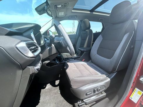 Used 2022 Chevrolet TrailBlazer LT w/ Sun and Liftgate Package AWD/4WD image 10