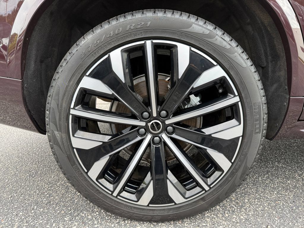 Used 2026 Volvo XC90 B6 Ultra w/ Protection Package AWD/4WD image 17