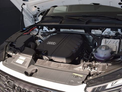 Certified 2025 Audi Q5 2.0T Premium Plus w/ Premium Plus Package image 10