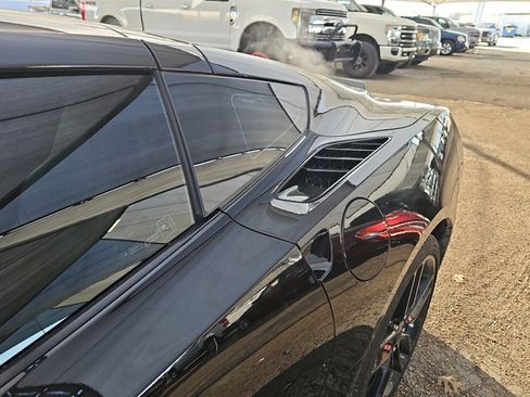 Used 2018 Chevrolet Corvette Stingray Coupe w/ 2LT Preferred Equipment Group image 10