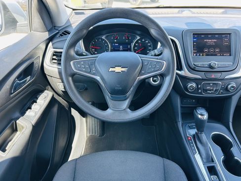 Used 2020 Chevrolet Equinox LT image 11