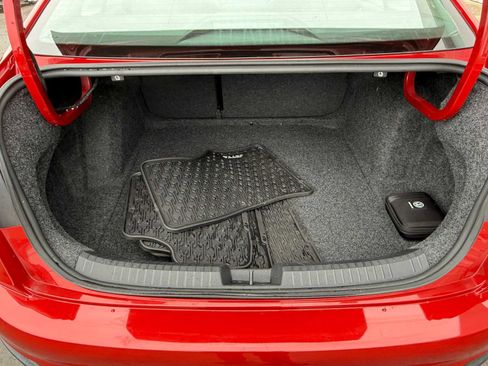 Certified 2023 Volkswagen Jetta SE FWD image 32