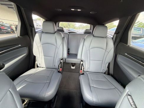 Used 2024 Buick Enclave Essence FWD image 14