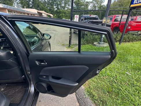 Used 2017 Toyota Prius Three Touring FWD image 27