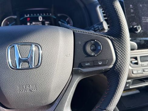 Used 2022 Honda Pilot TrailSport image 18