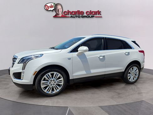 Used 2019 Cadillac XT5 Premium Luxury FWD image 2