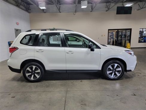 Used 2018 Subaru Forester 2.5i w/ Alloy Wheel Package image 5