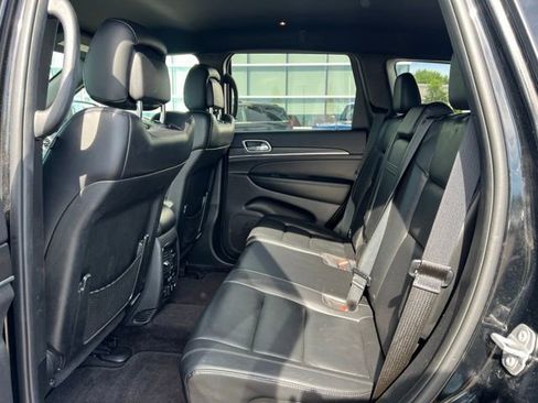 Used 2018 Jeep Grand Cherokee Limited w/ Trailer Tow Group IV AWD/4WD image 18