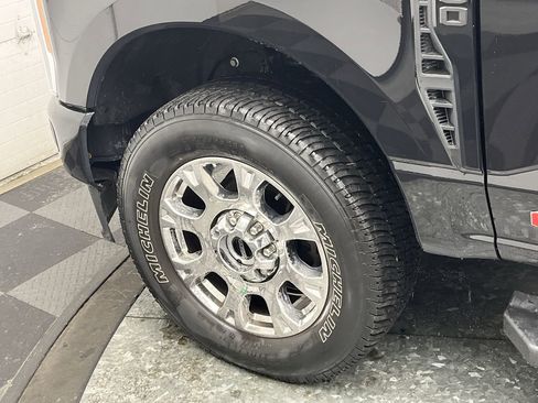 Used 2023 Ford F250 Lariat w/ Lariat Ultimate Package image 36