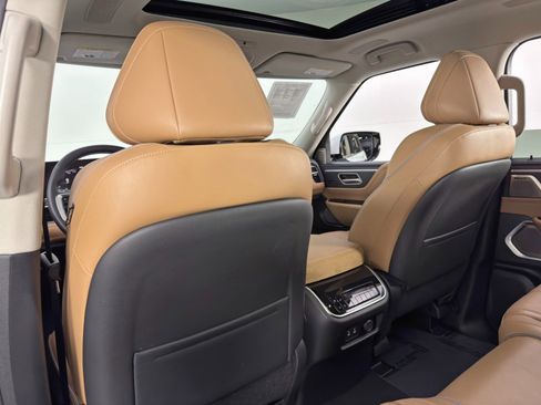 Used 2025 INFINITI QX80 Sensory image 39