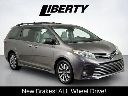 Used 2020 Toyota Sienna XLE w/ XLE Navigation Package