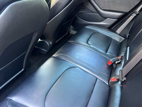 Used 2018 Tesla Model 3 Mid Range RWD image 15