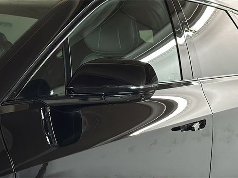 Used 2025 Cadillac Lyriq Sport image 5