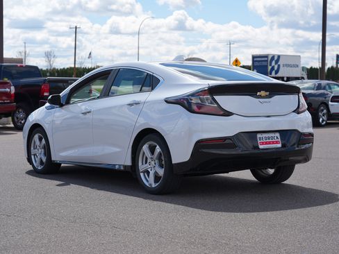 Used 2017 Chevrolet Volt LT w/ Comfort Package FWD image 5