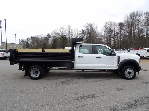 Used 2024 Ford F550 image 21