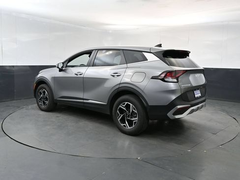 Used 2025 Kia Sportage LX AWD/4WD image 3