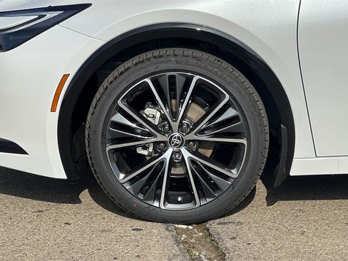 New 2026 Toyota Prius XLE image 25