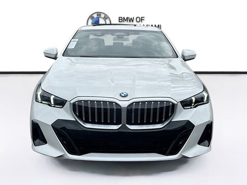 New 2026 BMW 530i w/ M Sport Package RWD image 2