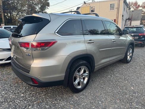 Used 2015 Toyota Highlander Limited Platinum image 9