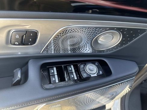 New 2026 Lincoln Nautilus Reserve image 9