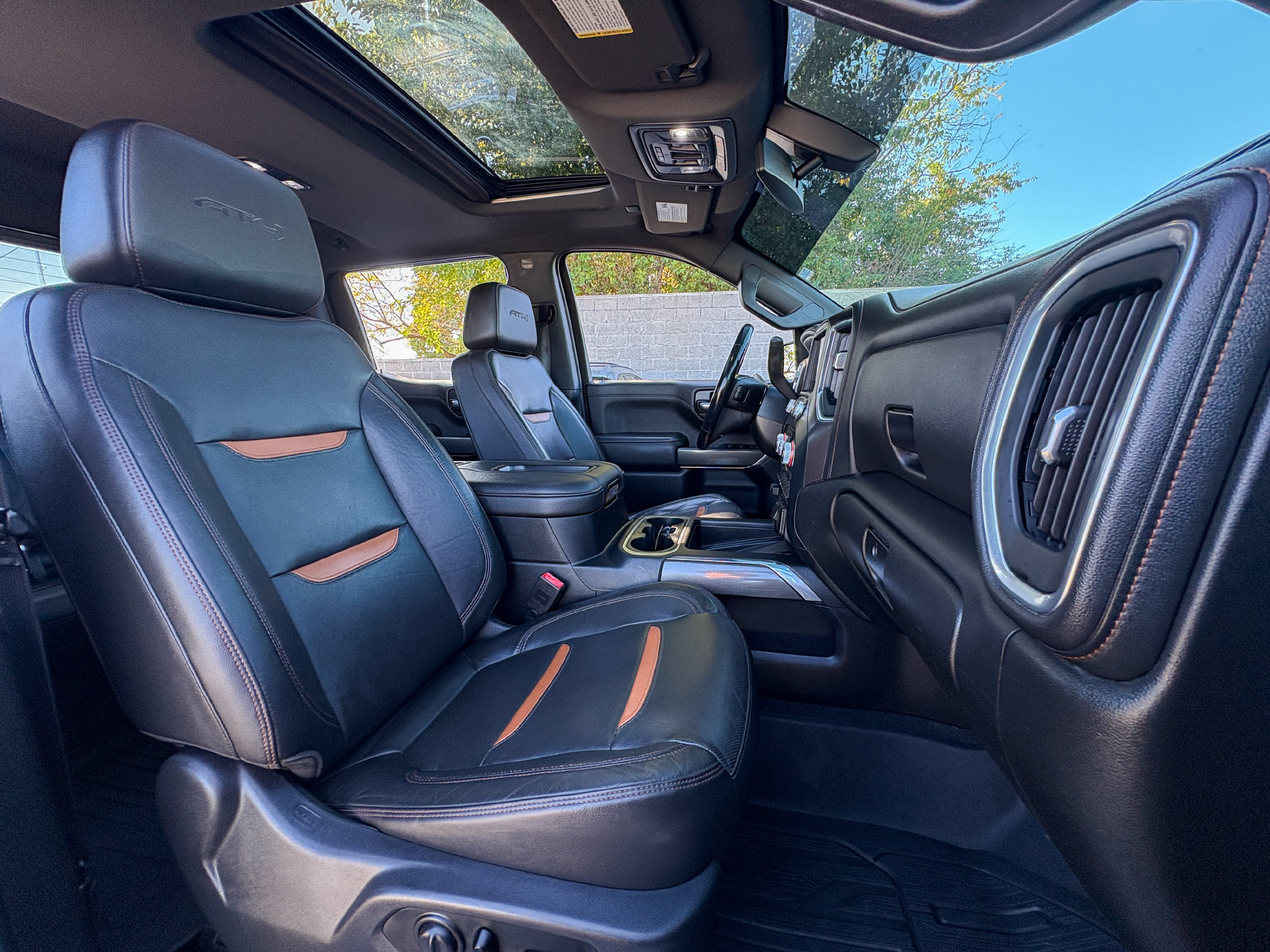 Used 2019 GMC Sierra 1500 AT4 w/ AT4 Premium Package AWD/4WD image 25