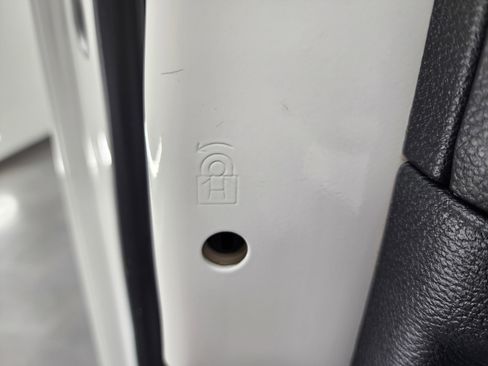 Used 2021 Ford F350 Lariat image 43