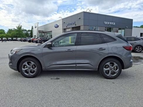 Certified 2024 Ford Escape ST-Line AWD/4WD image 7