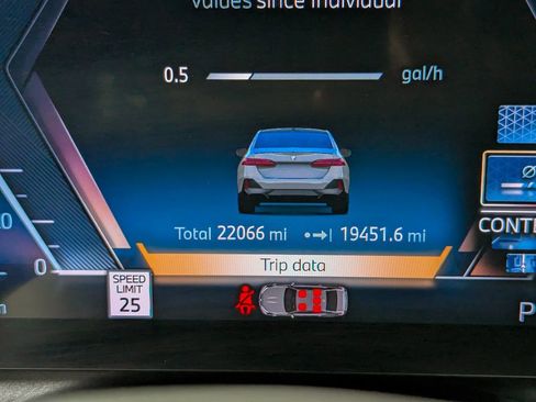 Certified 2024 BMW 530i w/ M Sport Package image 28