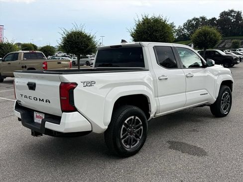 Certified 2024 Toyota Tacoma TRD Sport AWD/4WD image 3