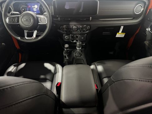 New 2026 Jeep Wrangler Unlimited Sahara AWD/4WD image 26