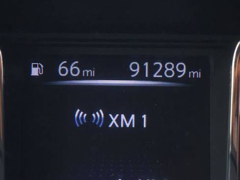 Used 2017 Nissan Titan SV image 26