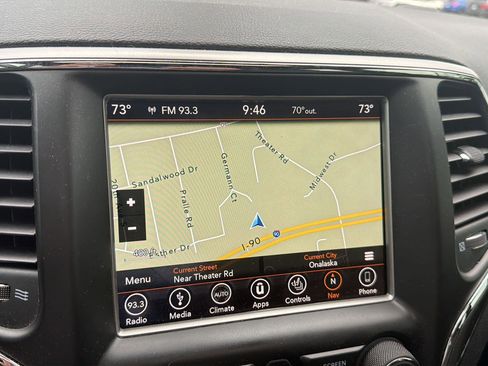 Used 2018 Jeep Grand Cherokee Limited AWD/4WD image 18