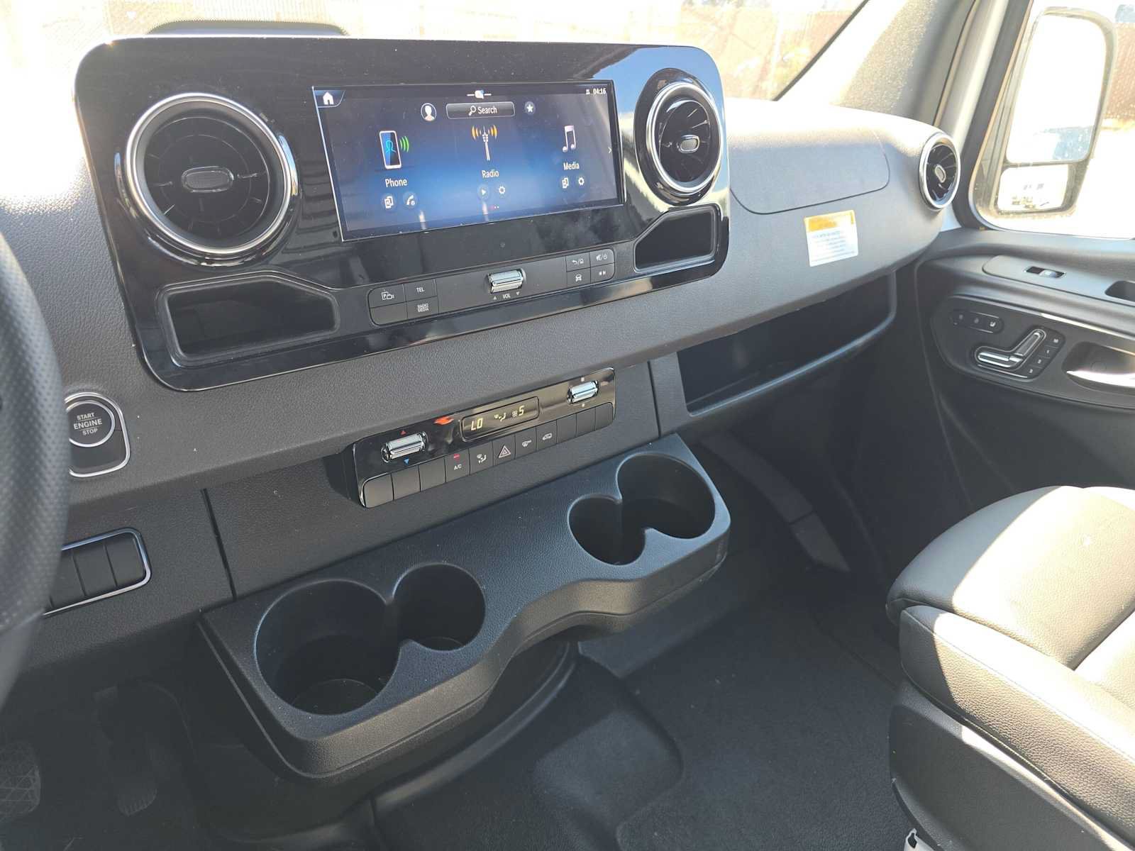 Used 2026 Mercedes-Benz Sprinter 2500 image 33