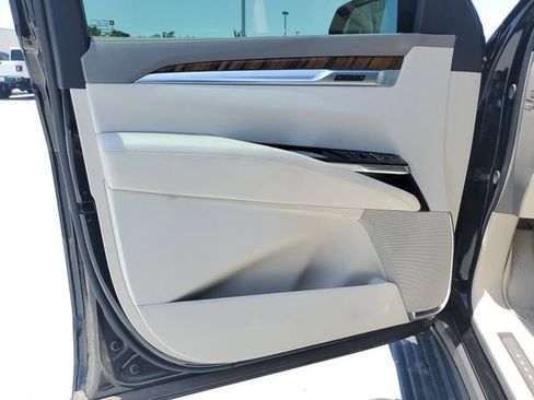 Certified 2025 Cadillac Escalade Sport Platinum w/ LPO, ONYX Package AWD/4WD image 26