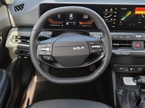 New 2026 Kia K4 EX image 30