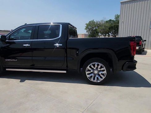Certified 2025 GMC Sierra 1500 Denali w/ Denali Reserve Package AWD/4WD image 14