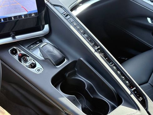 Used 2023 Chevrolet Corvette Stingray Premium Cpe w/ Z51 Performance Package RWD image 10