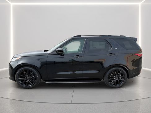 Certified 2026 Land Rover Discovery Limited Edition AWD/4WD image 2